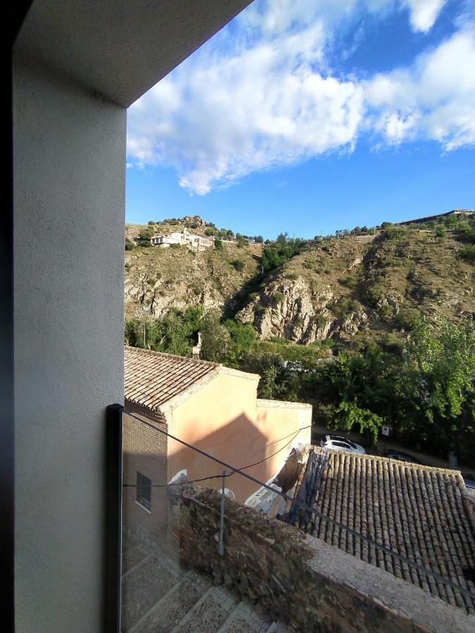 El Susurro Del Tajo. El Rio Lejlighed Toledo Eksteriør billede